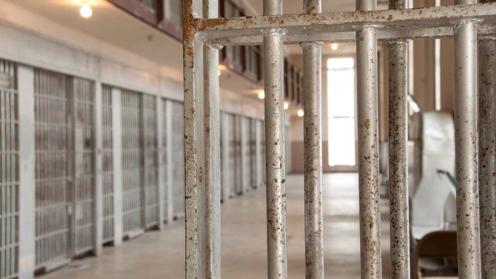 How do they pick a bond amount in a criminal case?
